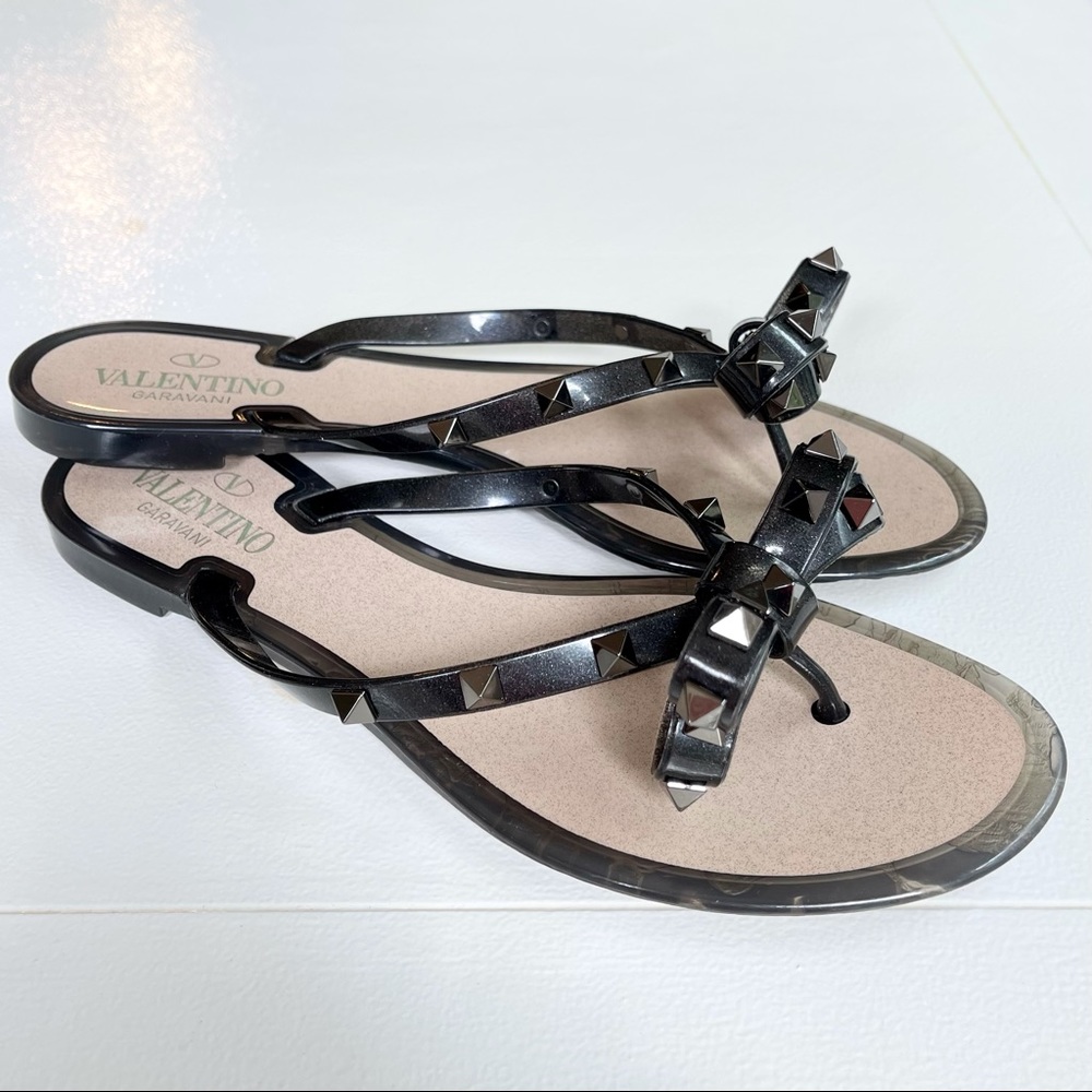AUTHENTIC VALENTINO ROCKSTUD JELLY THONG